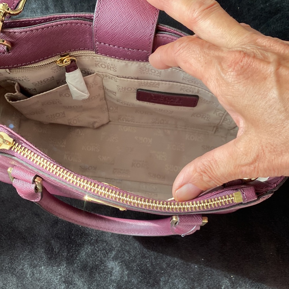 Michael Kors purse - Picture 5 of 12